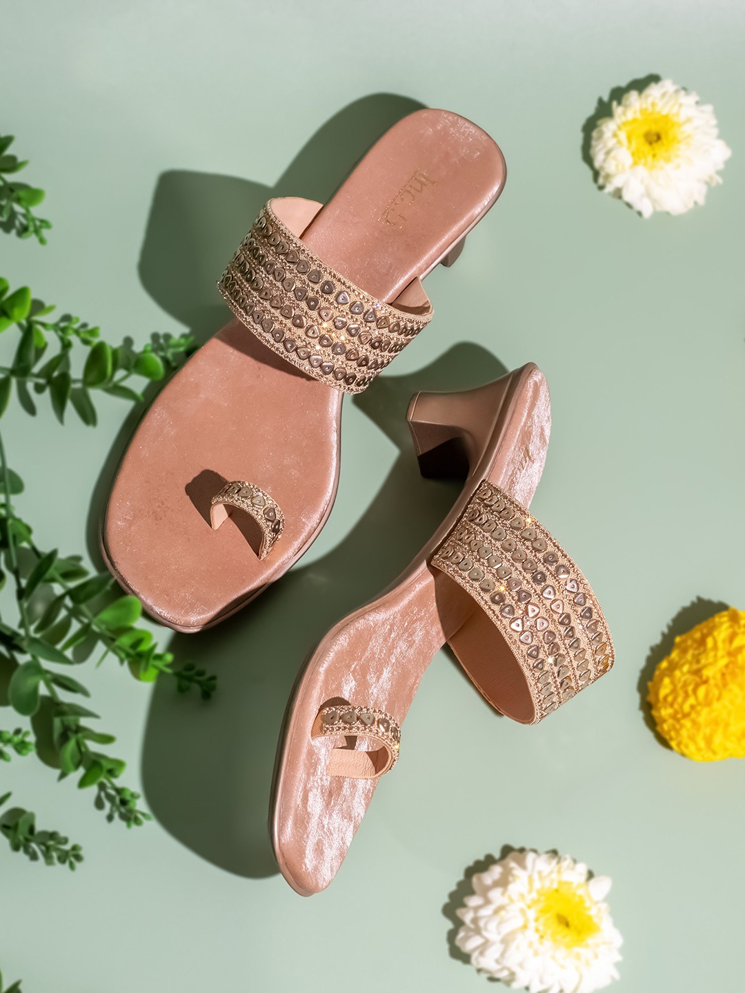 

Inc 5 Women Embellished Ethnic Block Sandals with Bows, Rose gold