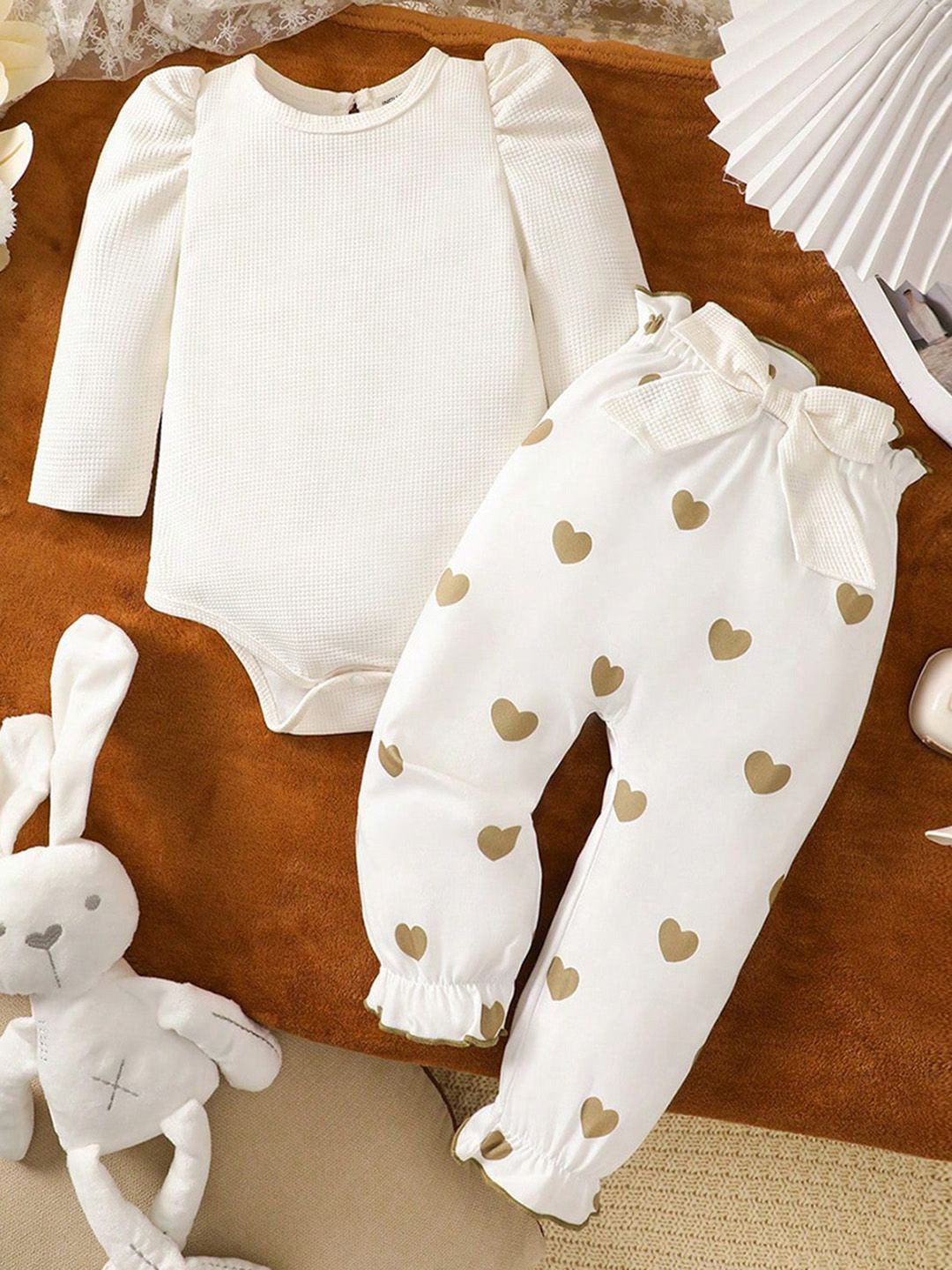 

INCLUD Girls Top with Trousers Clothing Set, White