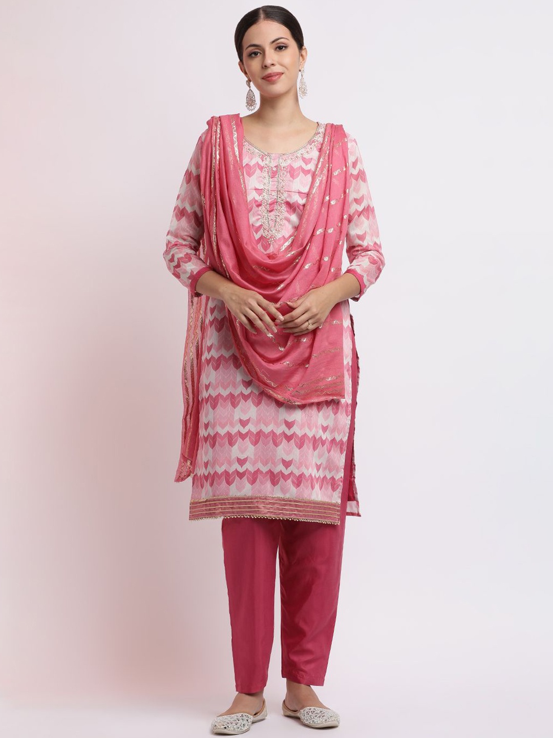 

Jaipur Kurti Embroidered Cotton Blend Kurta Set With Dupatta, Pink