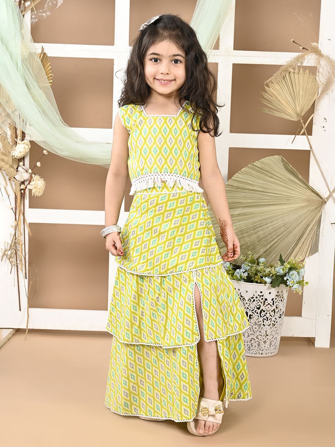 

LIL PITAARA Girls Geometric Printed Cotton Ready to Wear Lehenga Choli, Green