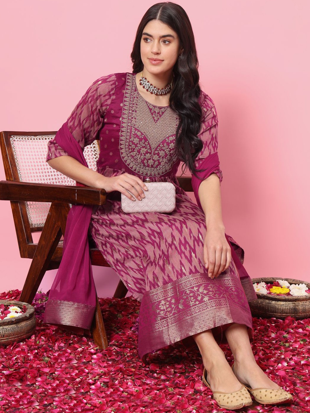 

VredeVogel Women Floral Embroidered Regular Kurta with Trousers & Dupatta, Purple