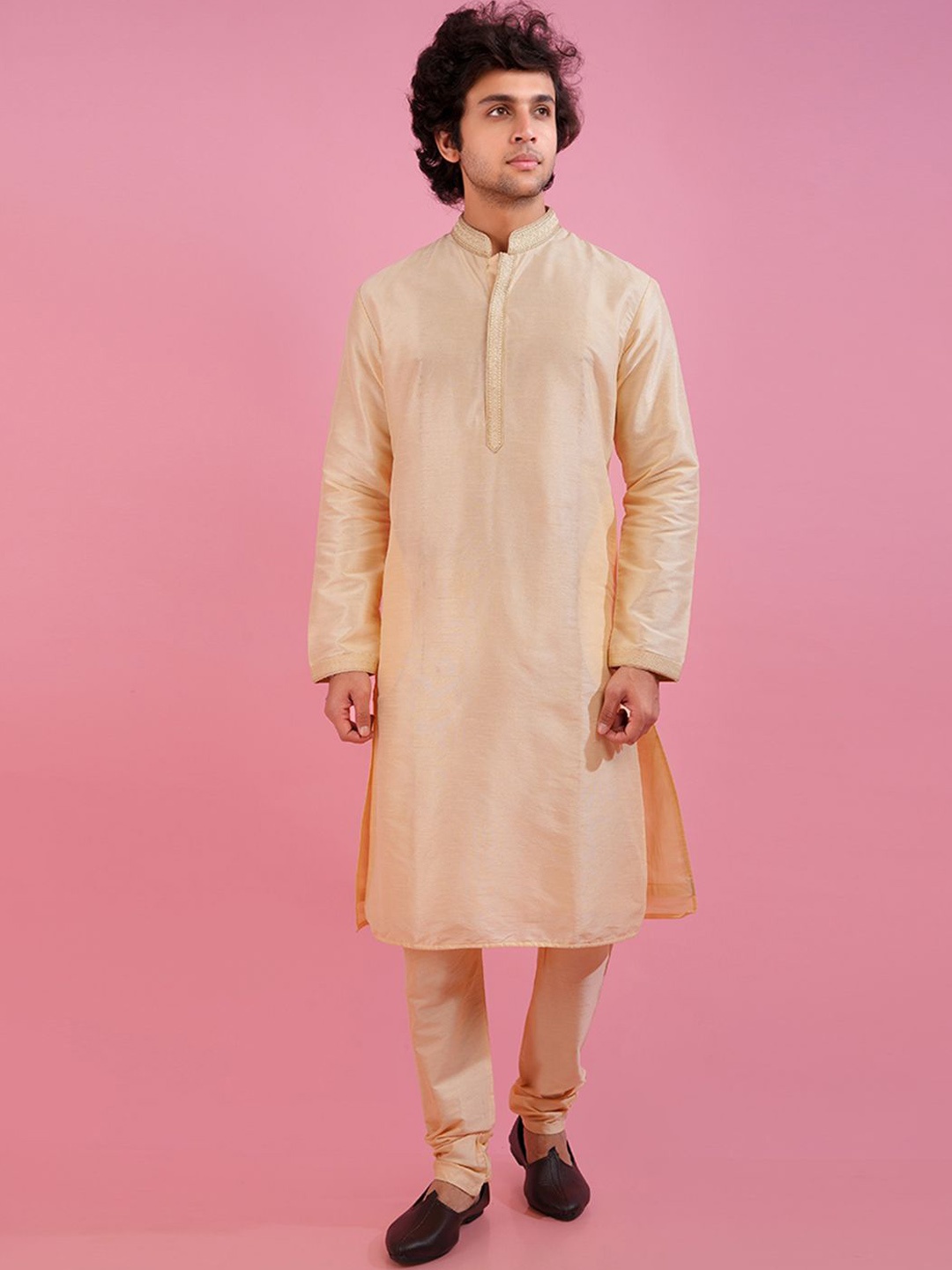 

azania Men Thread Work Kurta, Gold