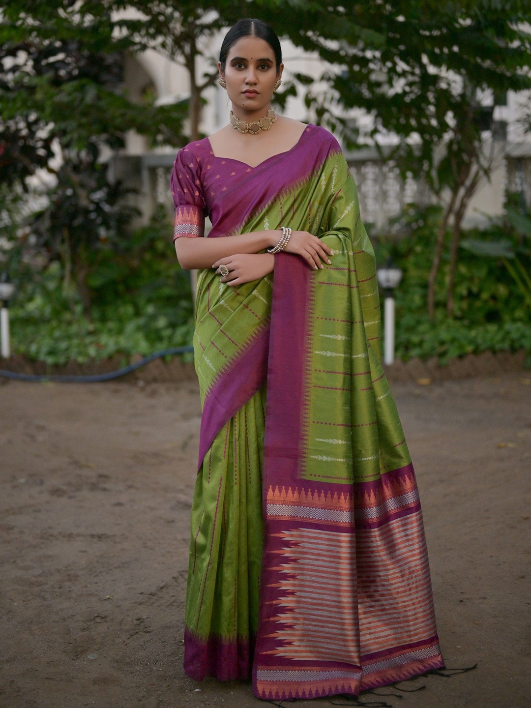 

Kandora Woven Design Pure Silk Saree, Green