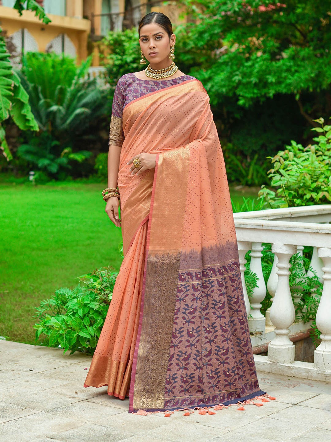 

Kandora Woven Design Zari Chanderi Saree, Peach