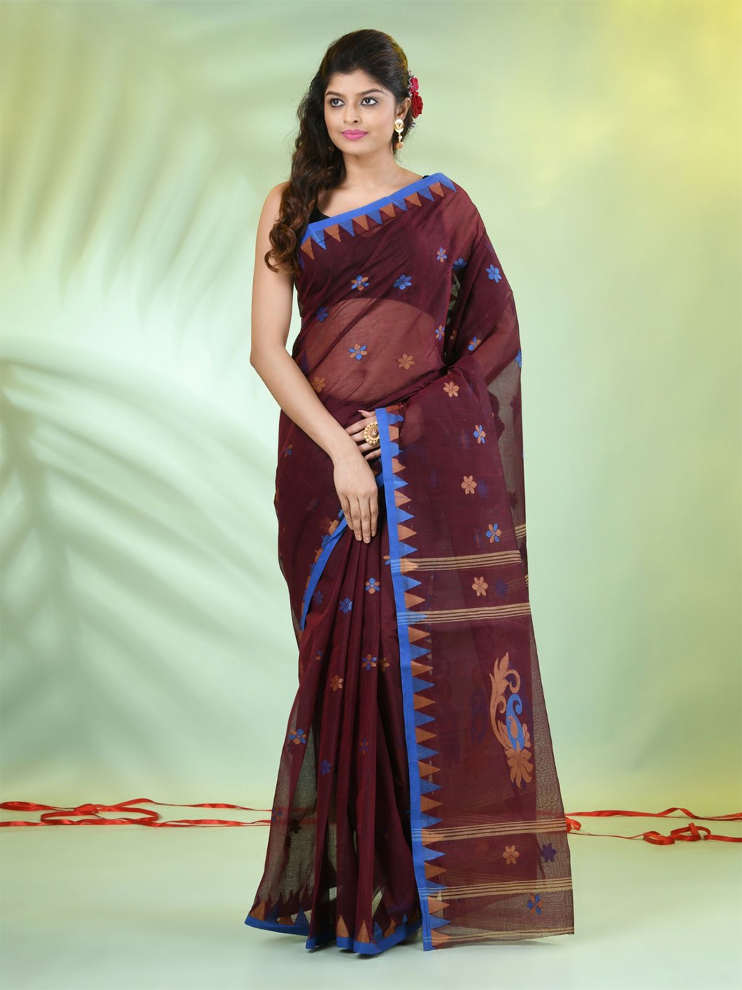 

Charukriti Floral Pure Cotton Saree, Maroon