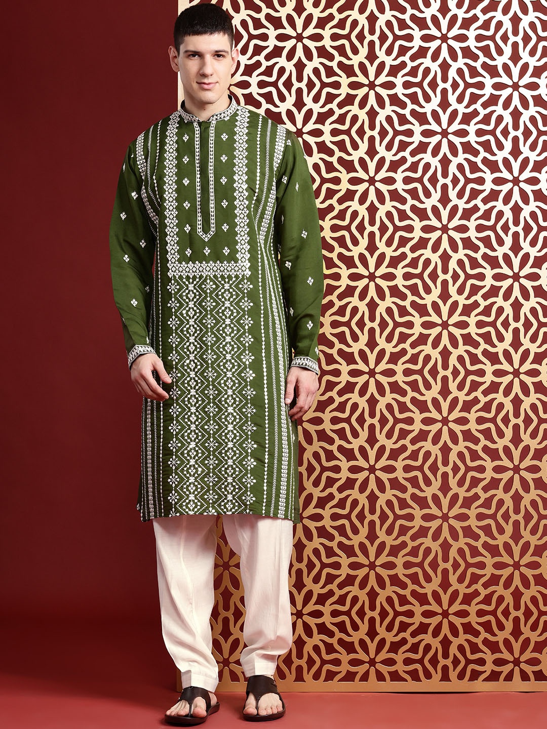 

MANQ Ethnic Motifs Embroidered Mandarin Collar Thread Work Straight Kurta, Olive
