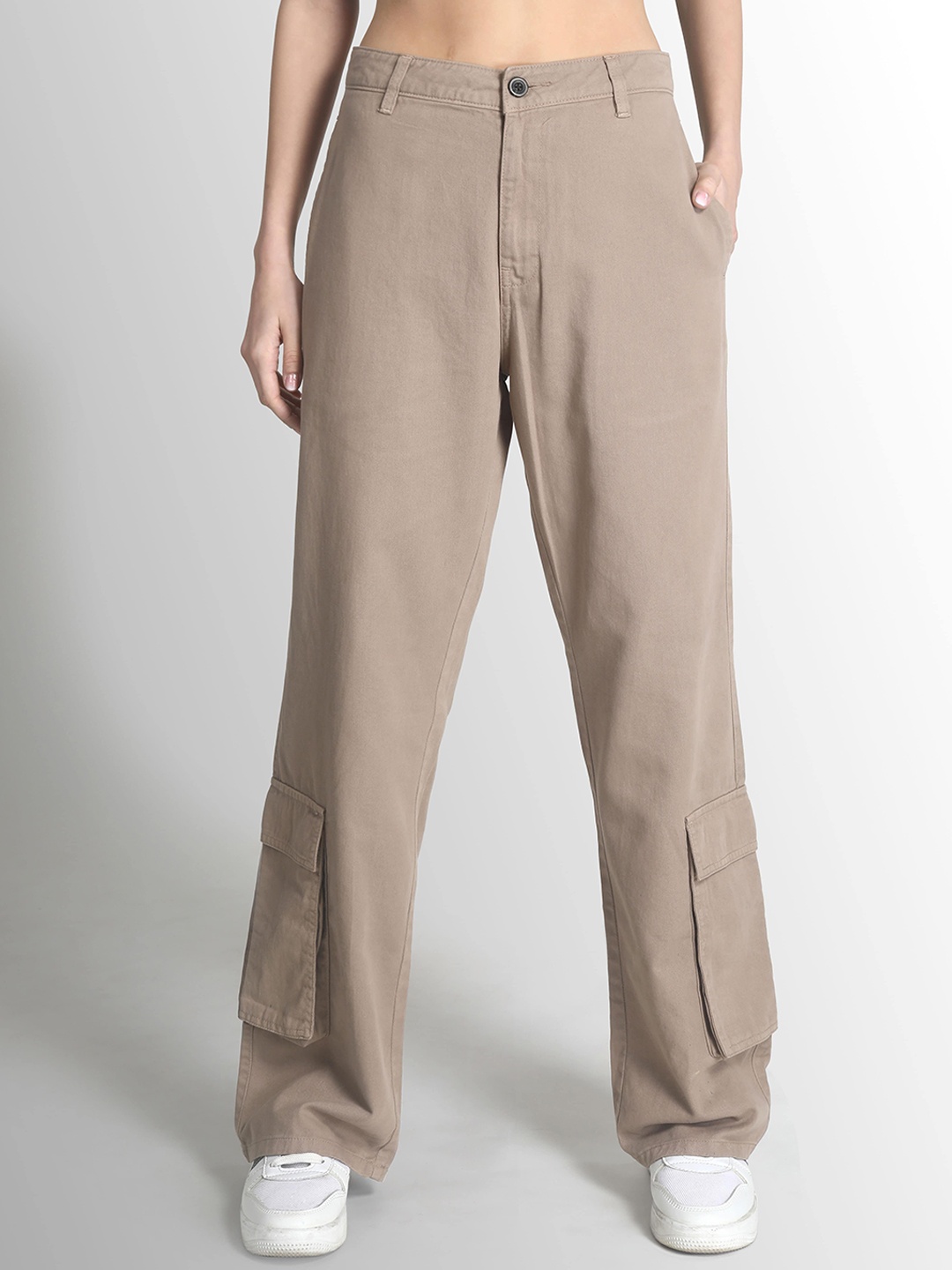 

The Roadster Lifestyle Co Women Pure Cotton Straight-Fit Crago Trousers, Brown
