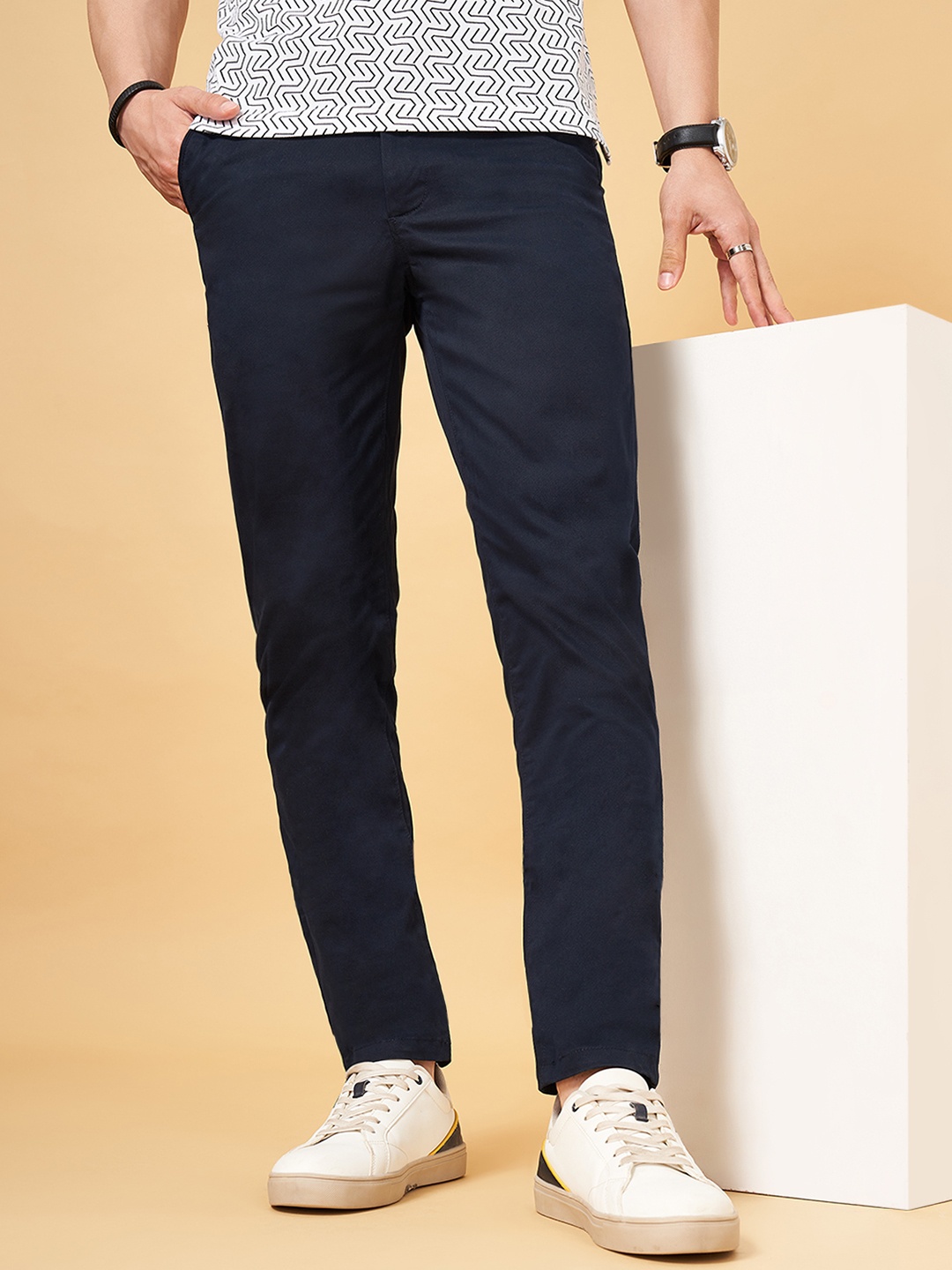 

BYFORD by Pantaloons Men Slim Fit Chinos, Navy blue