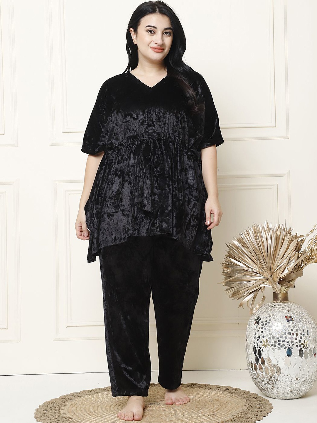 

TAG 7 Women Solid Night suit, Black
