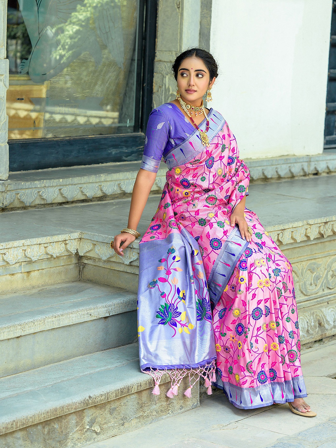 

Kandora Woven Design Zari Pure Silk Banarasi Saree, Pink