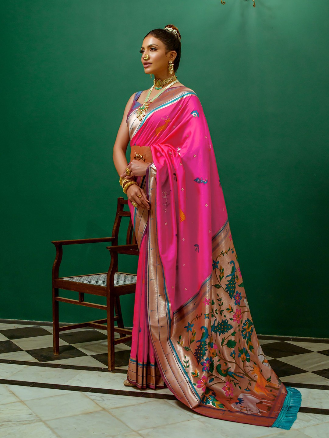

Kandora Woven Design Zari Pure Silk Paithani Saree, Pink
