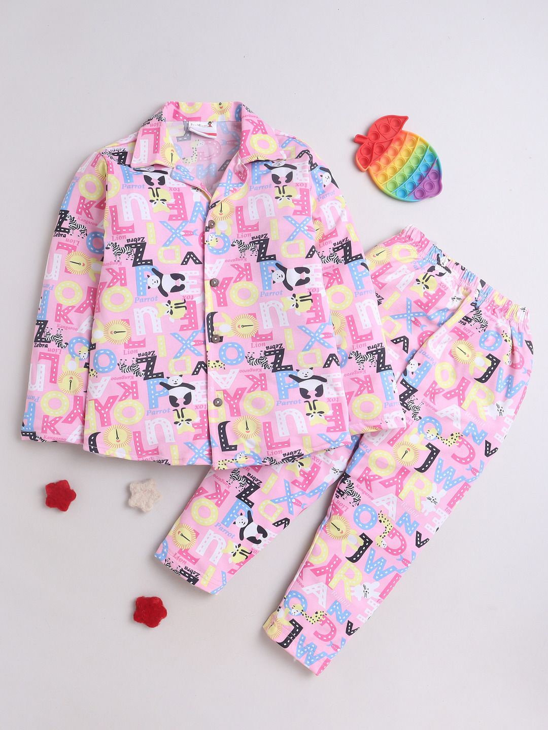 

BAATCHEET Boys Printed Shirt with Trousers, Pink