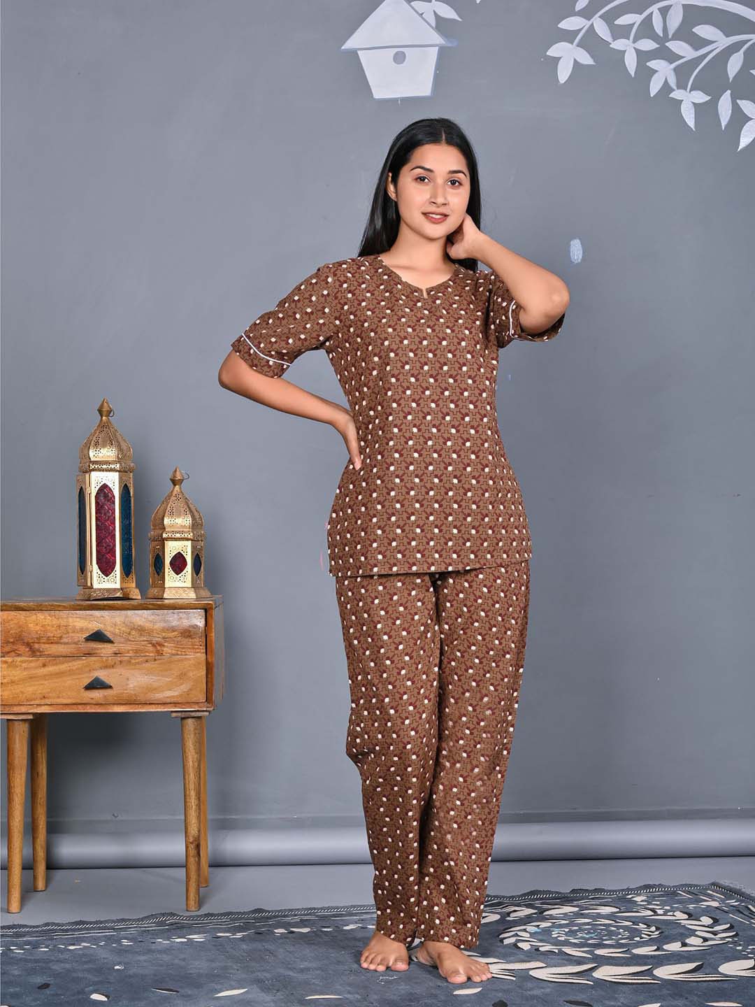 

GORDHAN Women Printed Night suit, Brown