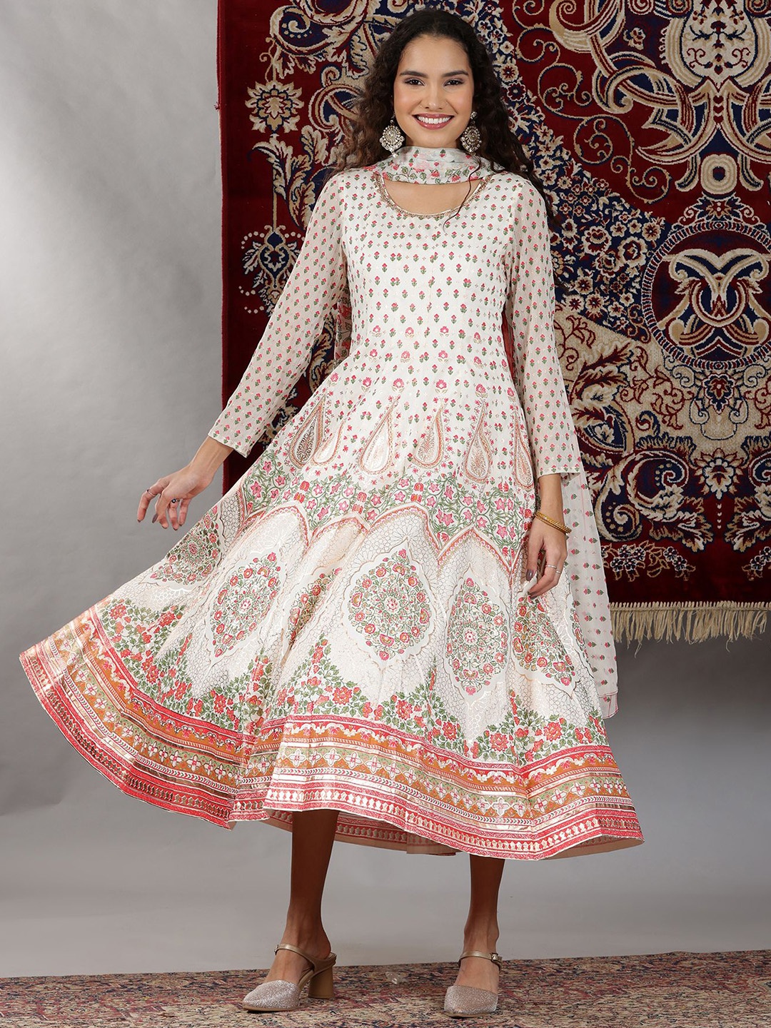 

AURELIA Ethnic Motifs Printed Round Neck Fit & Flare Midi Dress, White