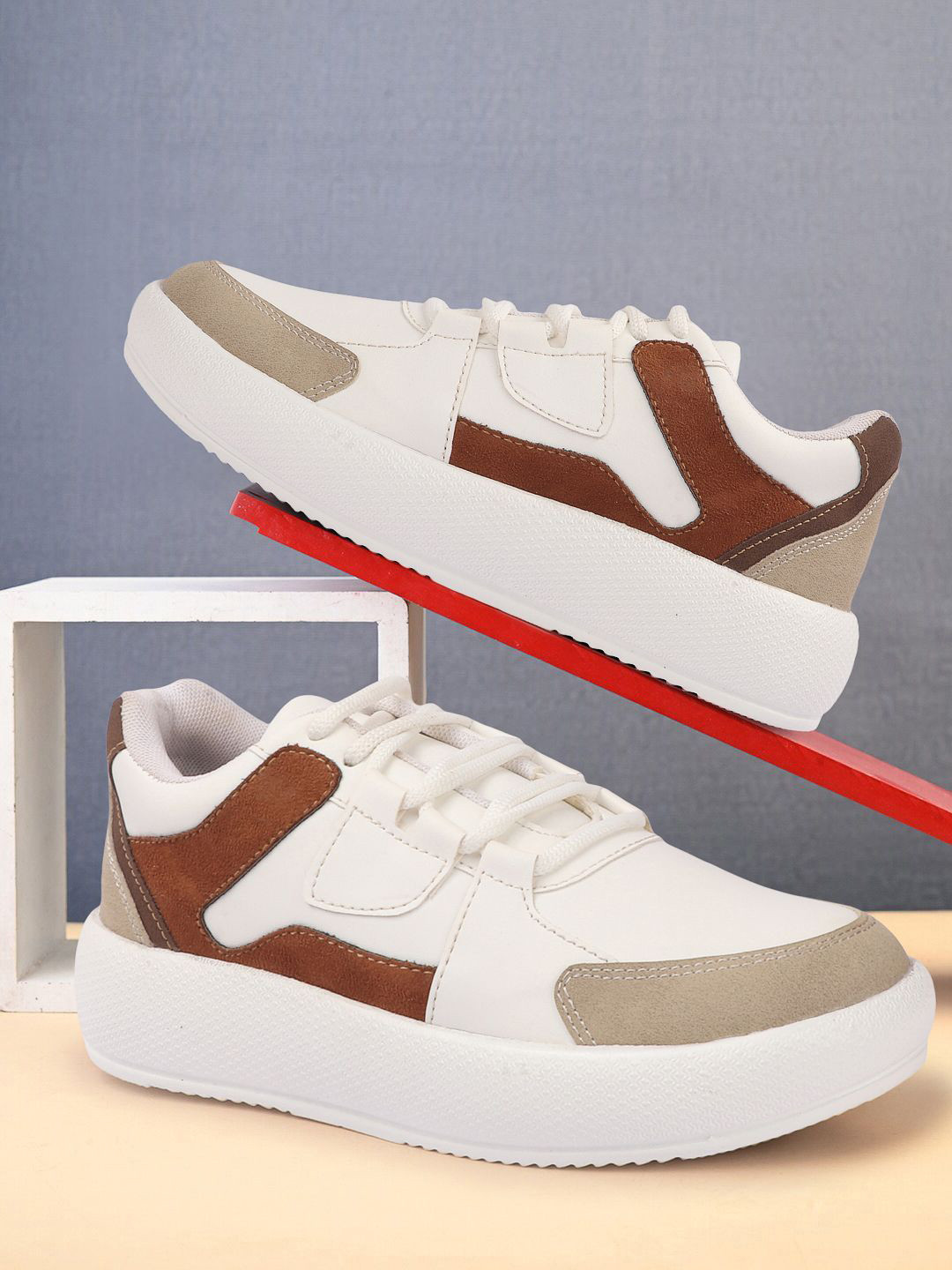 

VENDOZ Women Lace-Ups Round Toe Sneakers, Beige