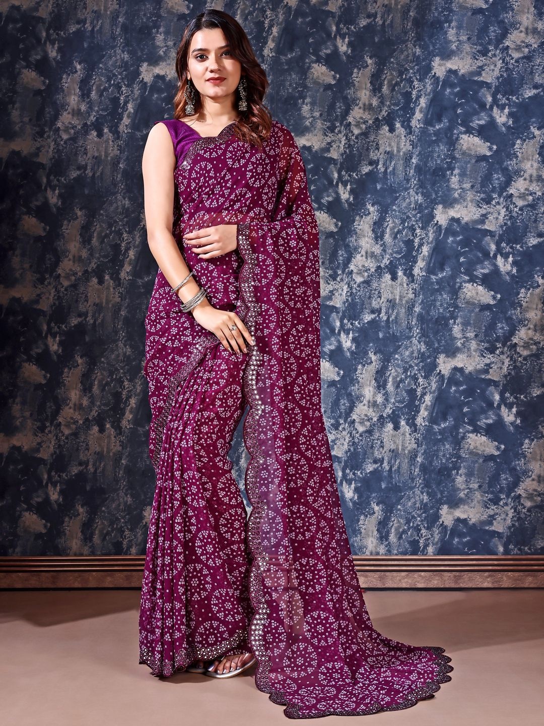 

SM TRENDZ Bandhani Mirror Work Pure Georgette Bandhani Saree, Purple