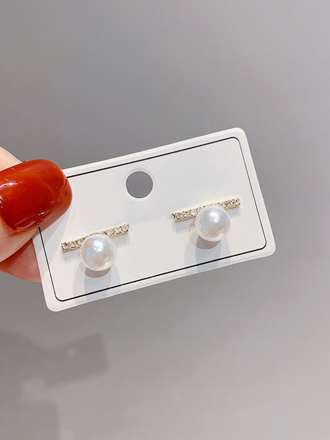 

FIMBUL Gold Plated Pearl Classic Studs