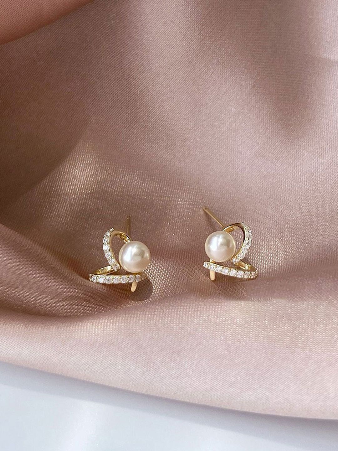 

KRENOZ Gold-Plated Heart Shaped Studs