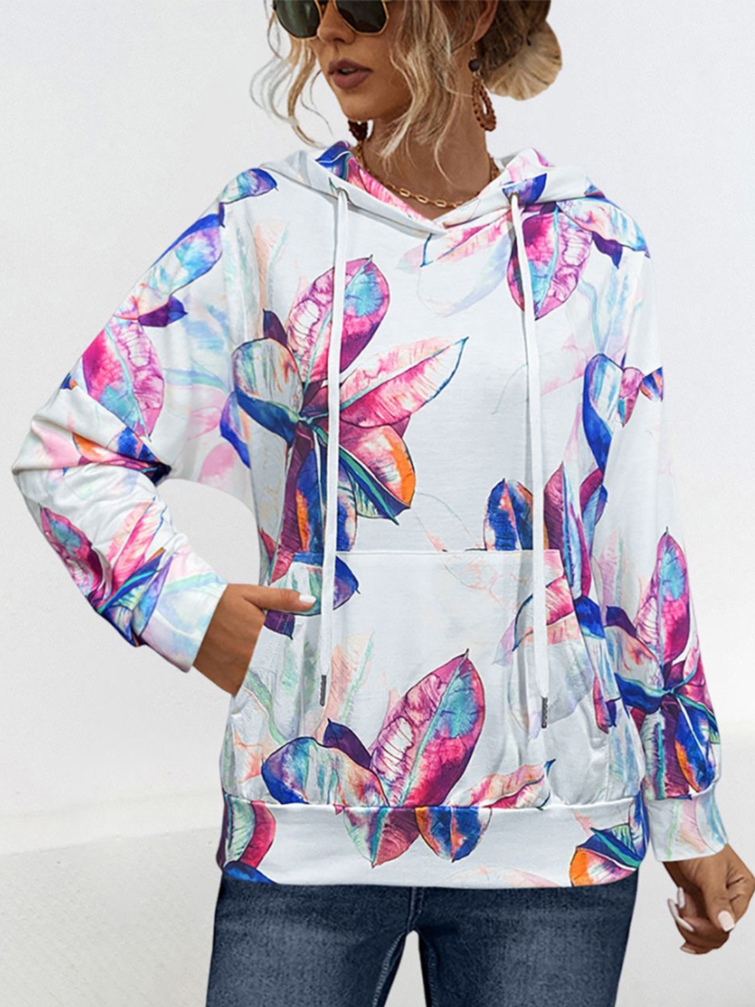 

StyleCast x Revolte Women Floral Printed Hooded Sweatshirt, White