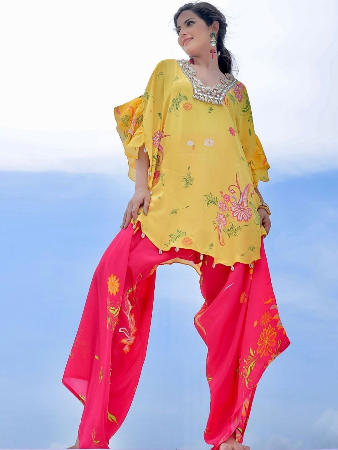 

Foram Patel Printed Tunic & Trousers Co-Ords, Yellow