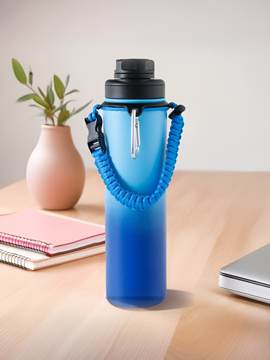 

The Better Home Blue & Black Stainless Steel Water Bottle 720ml