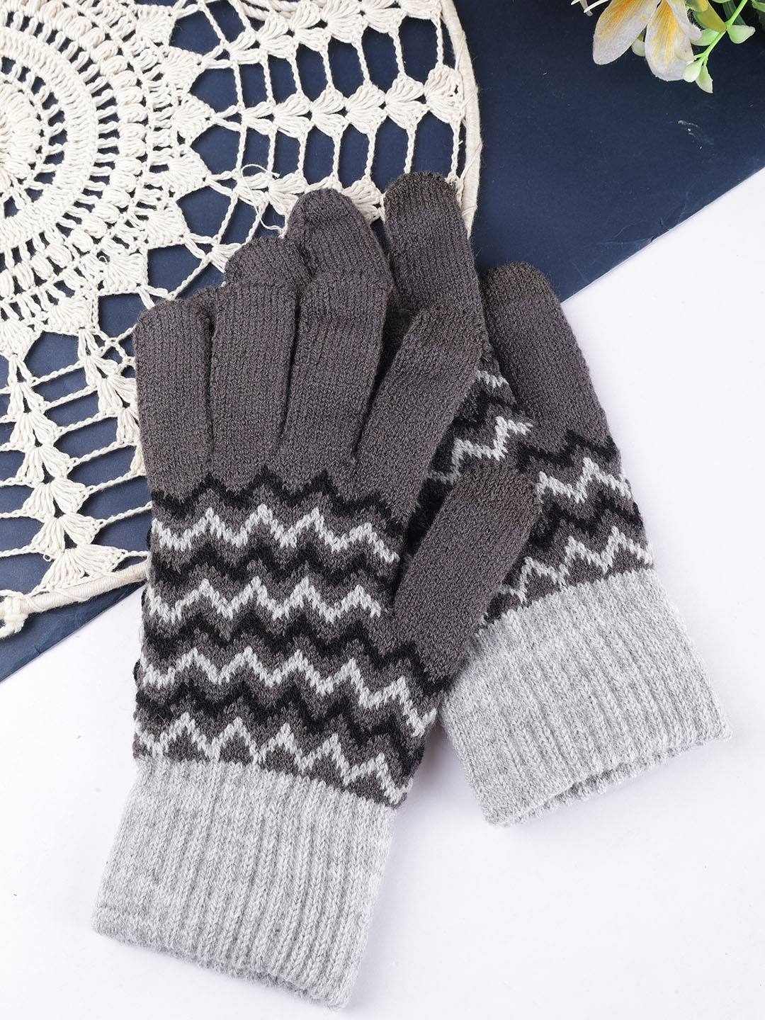 

ELLIS Unisex Patterned Acrylic Touchscreen Gloves, Grey