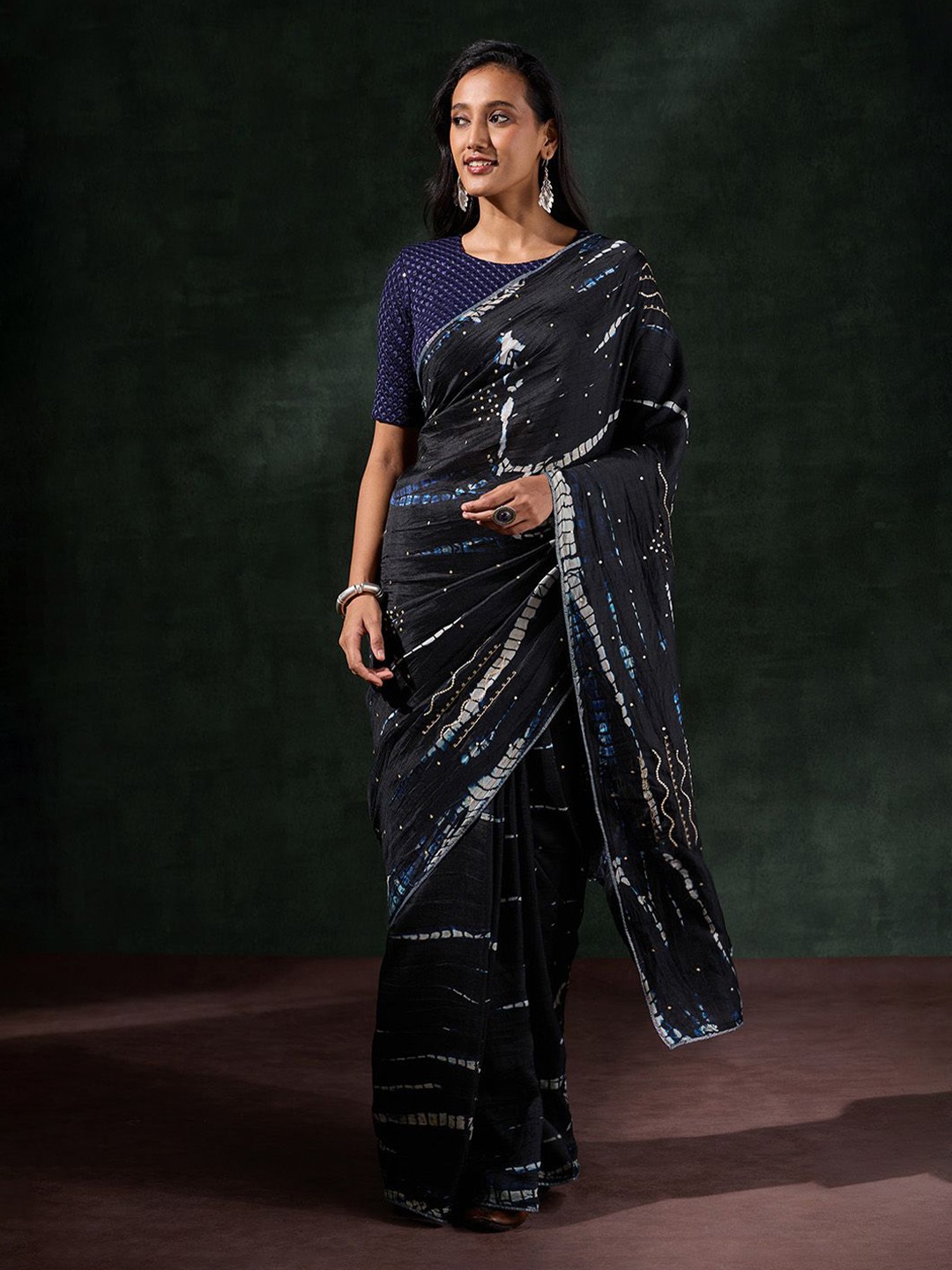 

Taneira Tie and Dye Sequinned Pure Silk Saree, Black