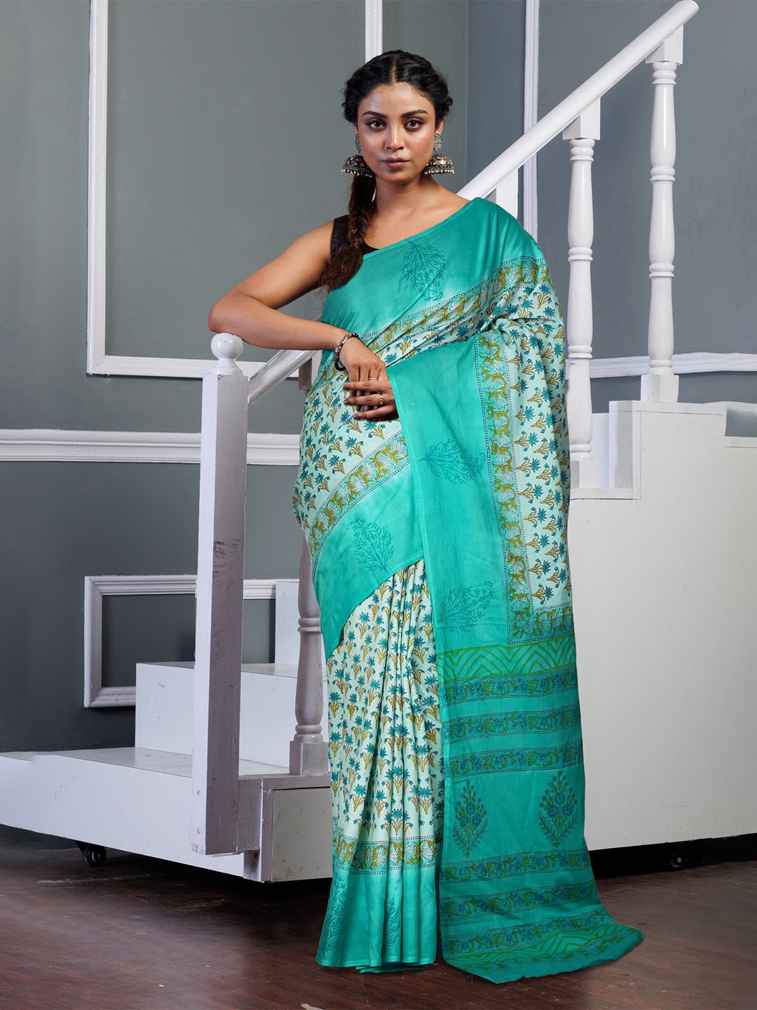 

Unnati Silks Ethnic Motifs Printed Handloom Pure Cotton Block Print Saree, Green