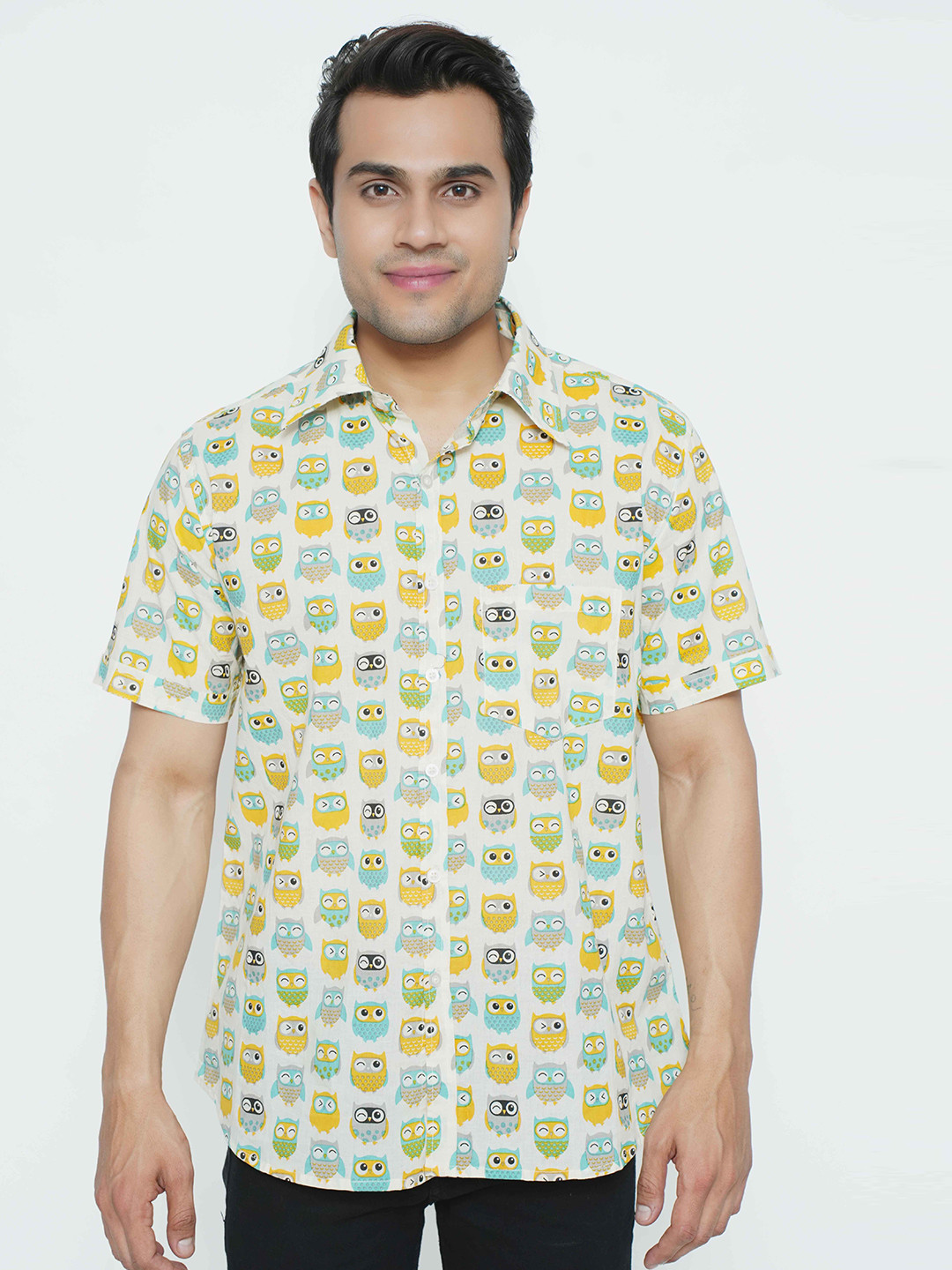 

OnlyMenGrooming Men Modern Spread Collar Conversational Printed Cotton Casual Shirt, Green