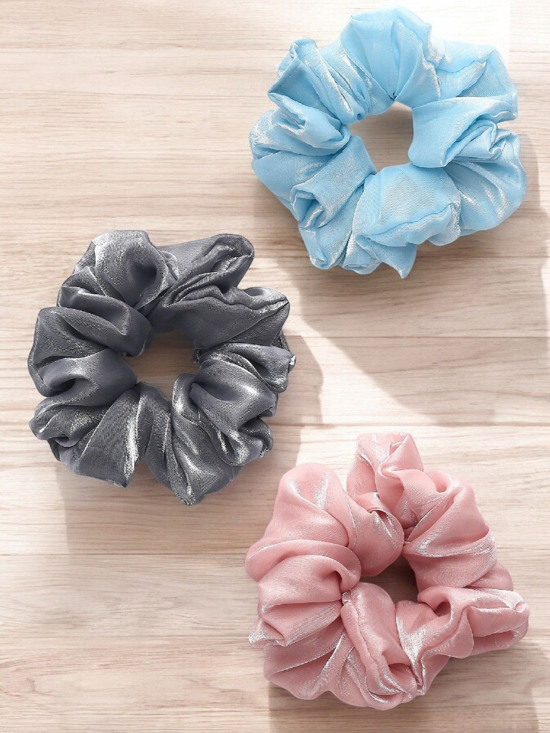 

fabula Women Set of 3 Satin Scrunchy Ponytail Holders, Grey