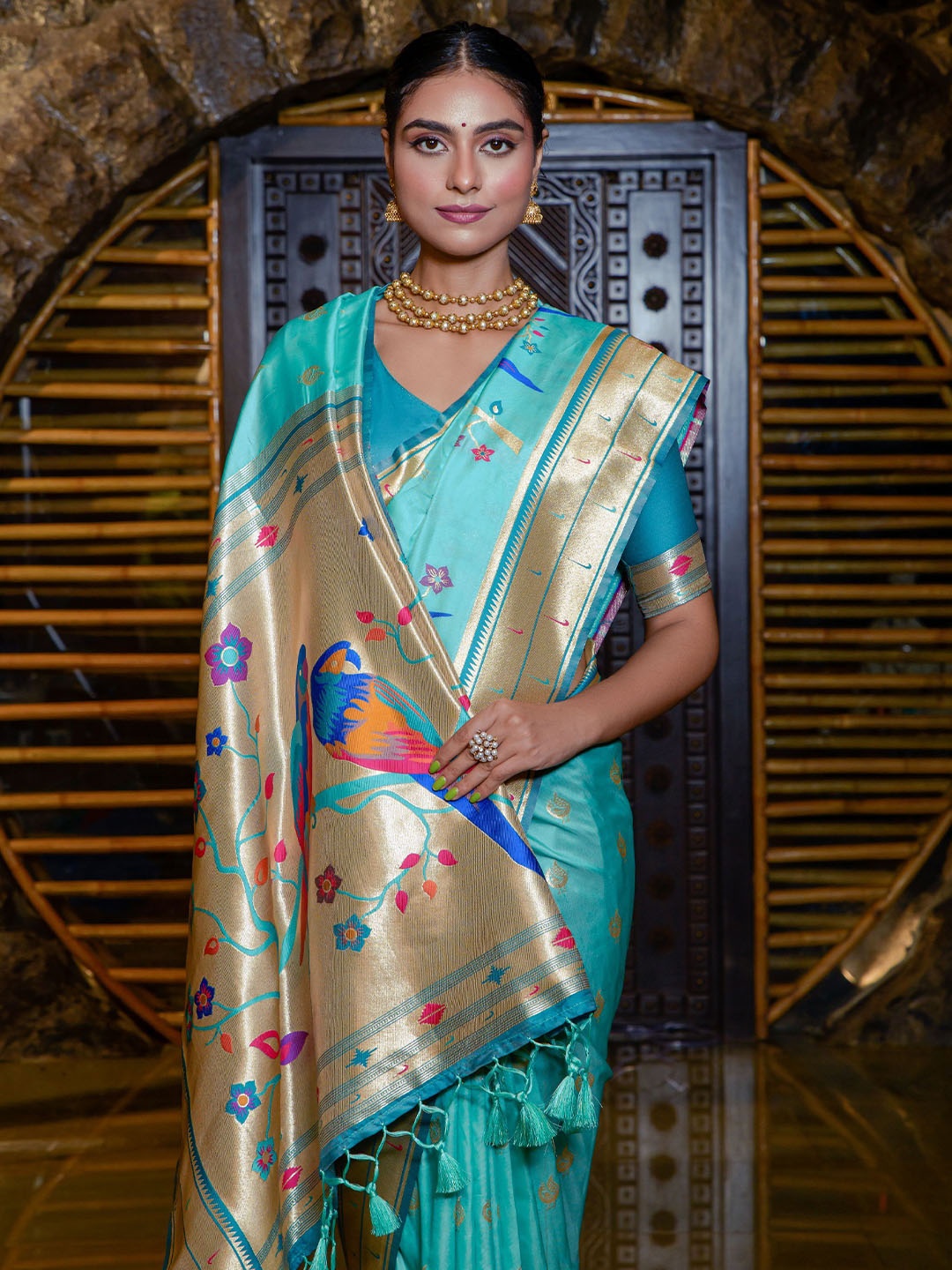

Kandora Ethnic Motifs Zari Pure Silk Banarasi Saree, Blue