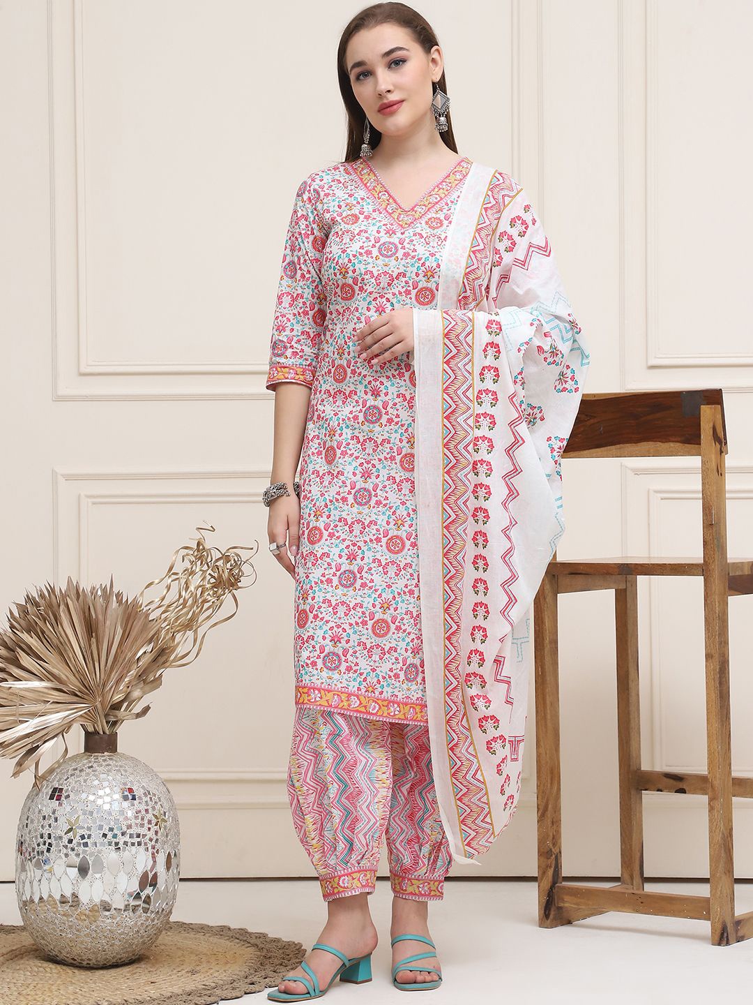 

Frempy Women Floral Printed Pure Cotton Kurta with Patiala & With Dupatta, White