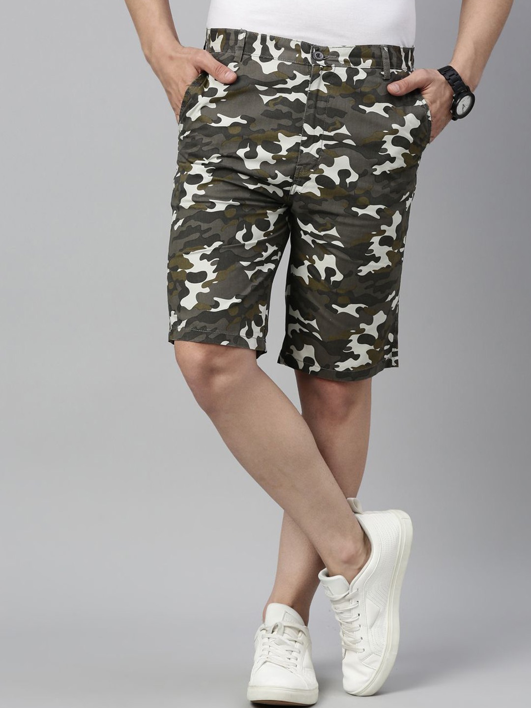 

Bushirt Men Cotton Camouflage Printed Chino Shorts, White