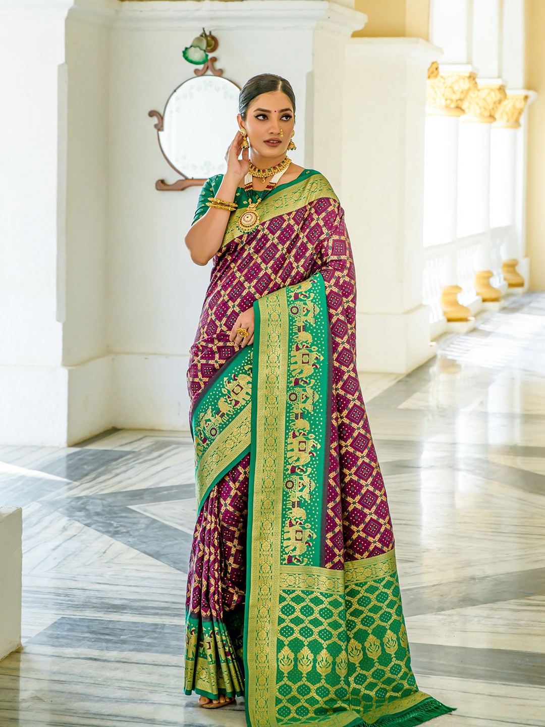 

Kandora Woven Design Zari Pure Silk Banarasi Saree, Magenta