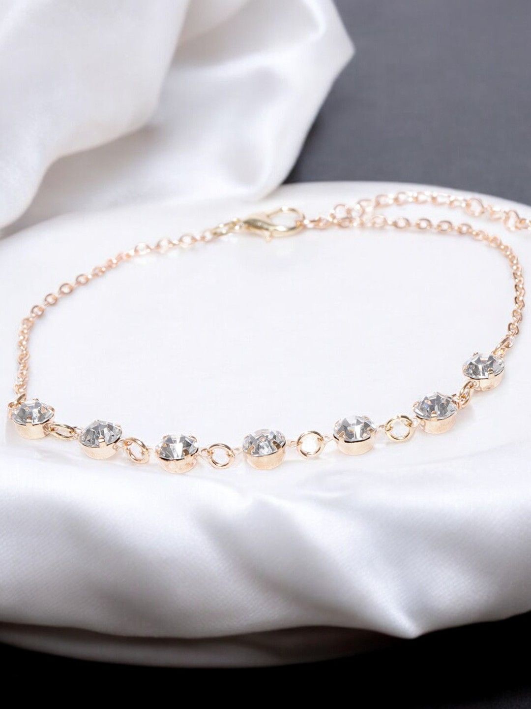 

fabula Gold-Plated Crystals Studded Single Anklets