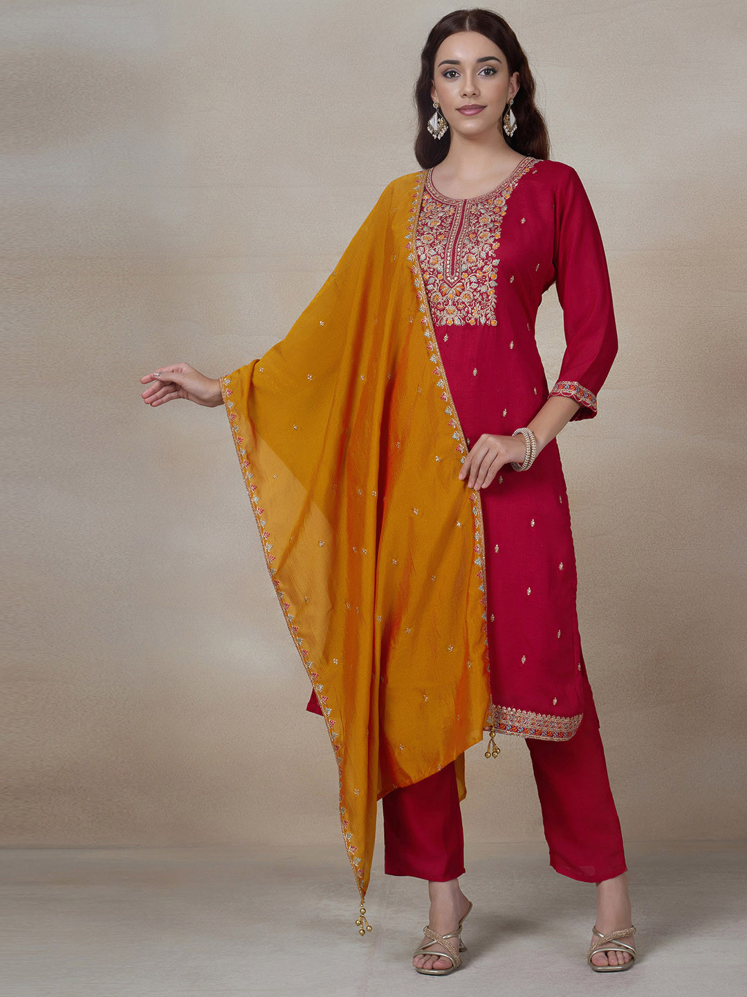 

Rang by Indya Women Floral Embroidered Regular Thread Work Kurta with Trousers & With Dupatta, Pink