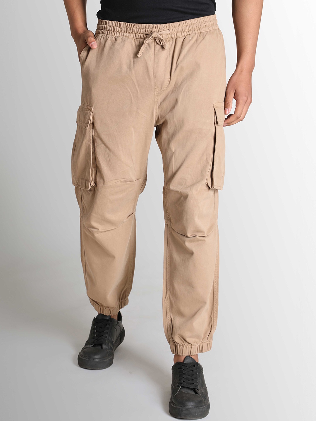 

The Roadster Lifestyle Co Men Relax Fit Cargo Jogger Trousers, Beige
