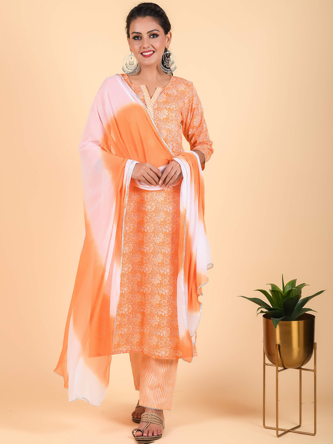 

Anastay Clothing Women Floral Printed Regular Pure Cotton Kurta with Palazzos & Dupatta, Orange