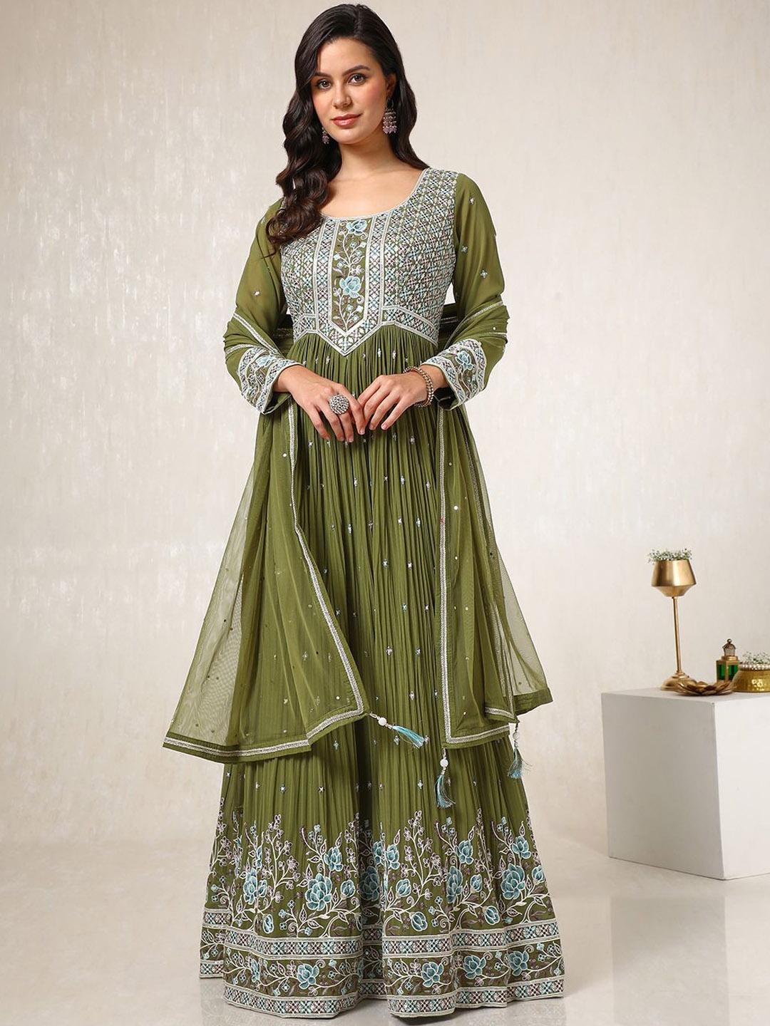 

Soch Floral Embroidered Round Neck Regular Georgette Kurta With Churidar With Dupatta, Green