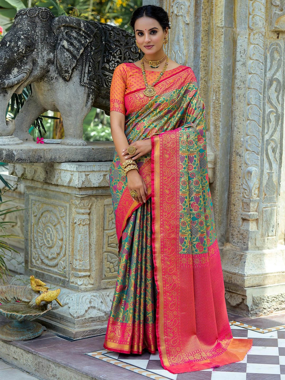 

Kandora Ethnic Motifs Zari Pure Silk Kanjeevaram Saree, Pink