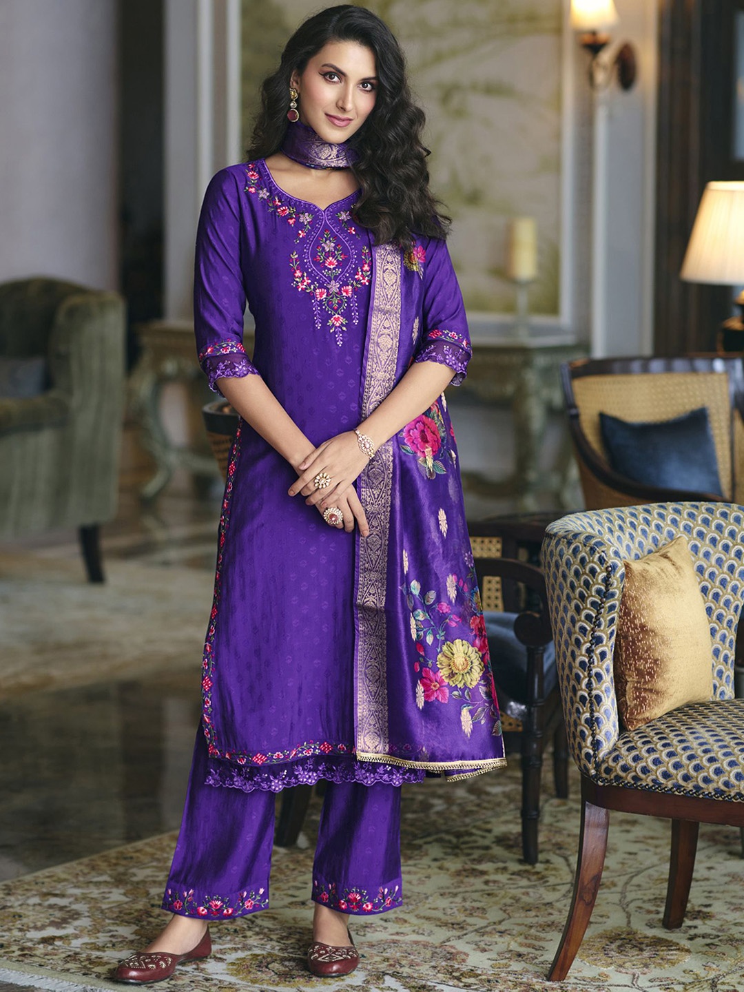 

MOJILAA Women Floral Embroidered Regular Sequinned Kurta with Palazzos & With Dupatta, Purple