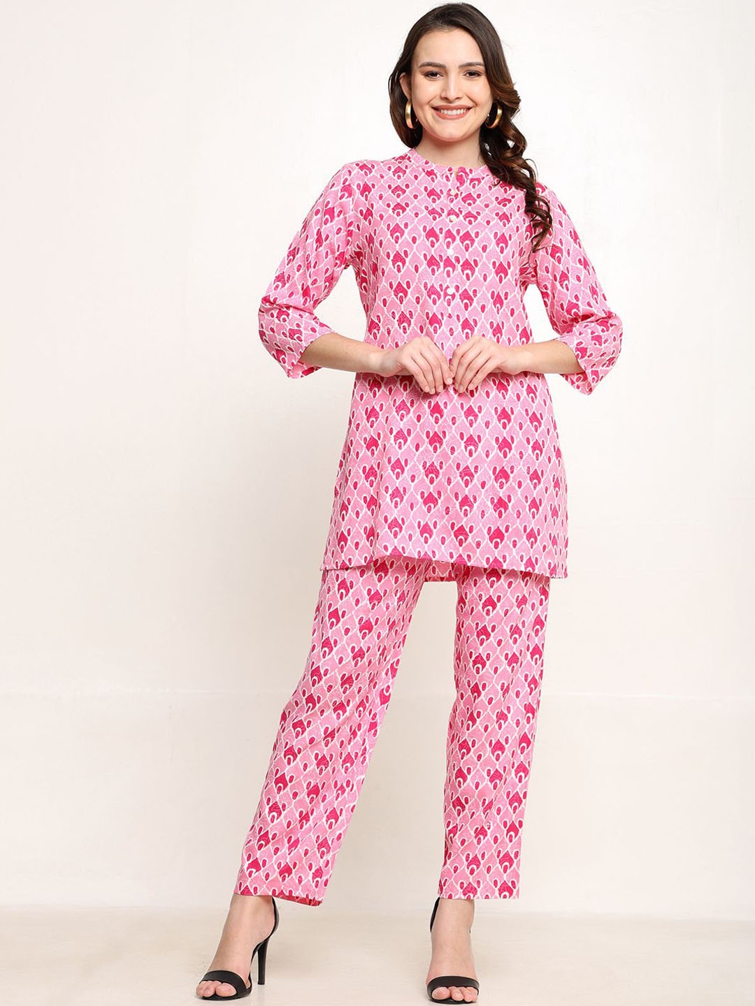 

CORDSET Printed Mandarin Collar Three-Quarter Sleeves Top With Trouser, Pink