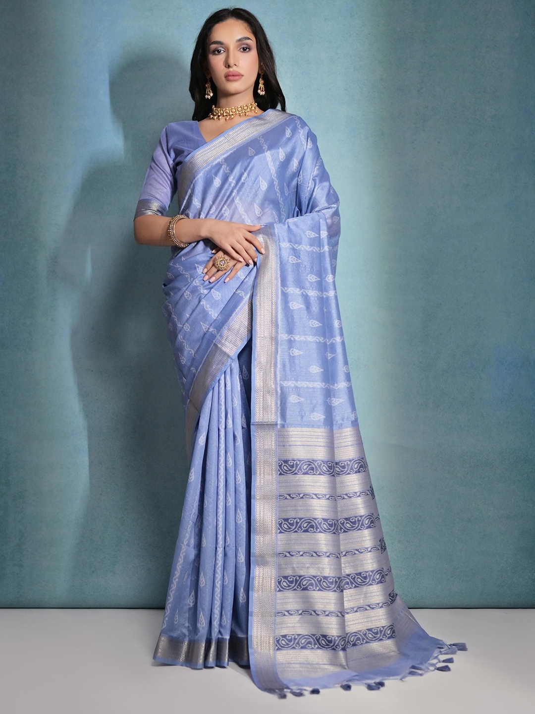 

Kandora Floral Printed Woven Design Zari Pure Silk Saree, Blue