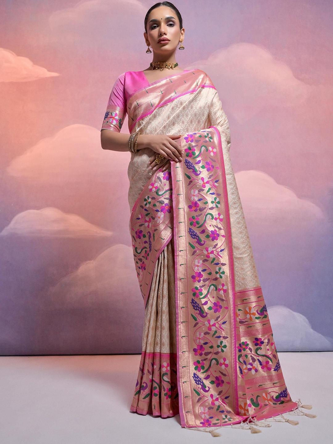 

Kandora Woven Design Zari Pure Silk Banarasi Saree, White