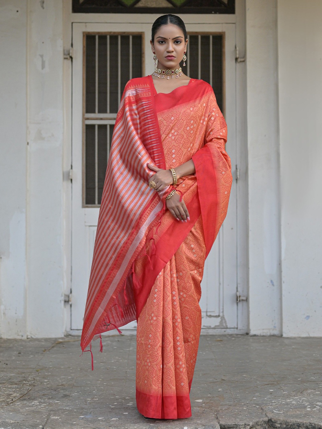 

Kandora Woven Design Zari Pure Silk Saree, Orange