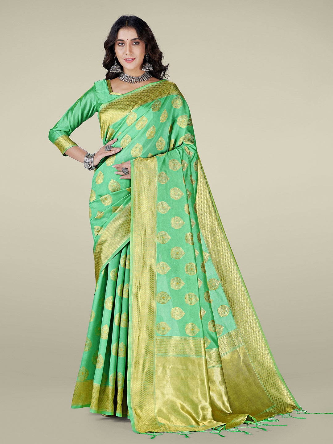 

Maroosh Woven Design Zari Silk Blend Banarasi Saree, Lime green