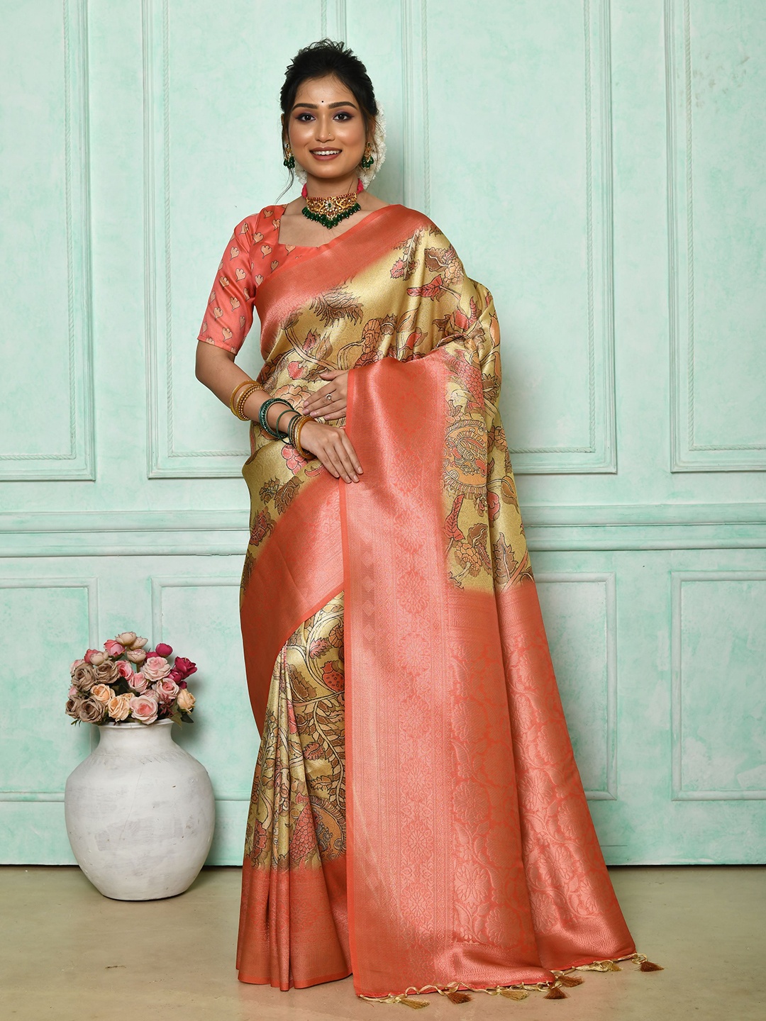 

Kandora Woven Design Zari Pure Silk Saree, Yellow