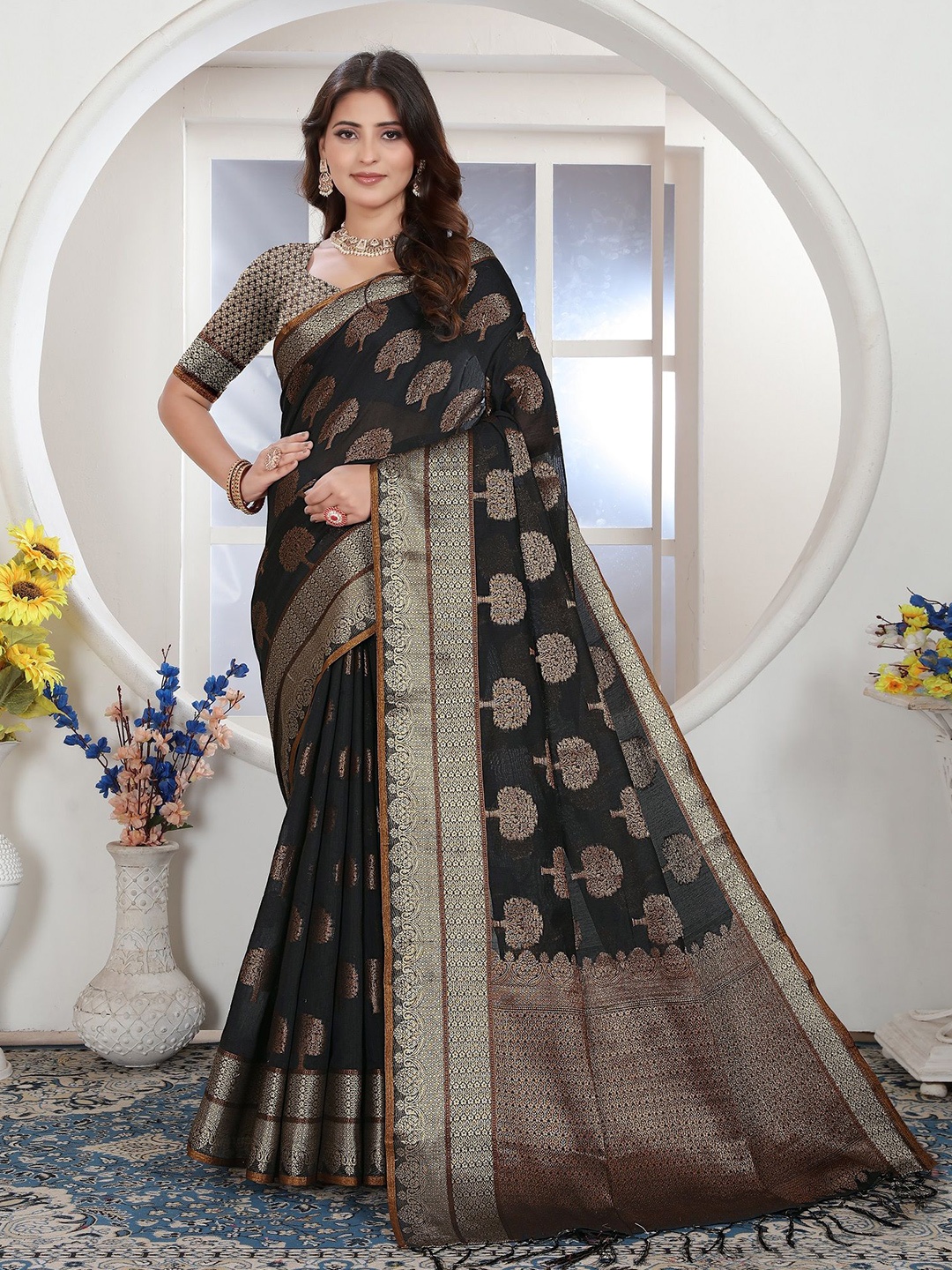 

MAHALASA Ethnic Motifs Woven Design Pure Cotton Saree, Black
