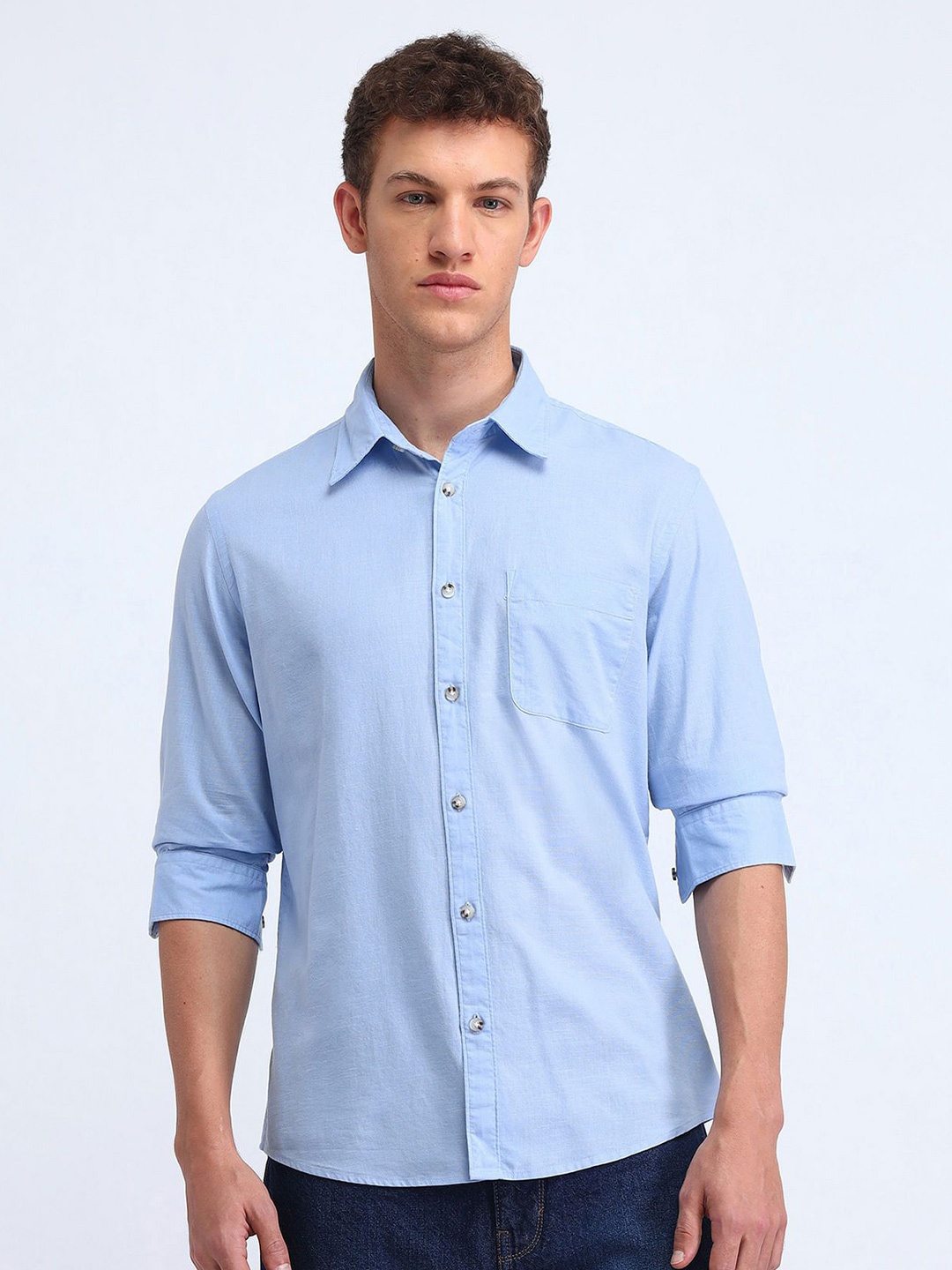 

Flying Machine Men Cutaway Collar Solid Cotton Casual Shirt, Blue