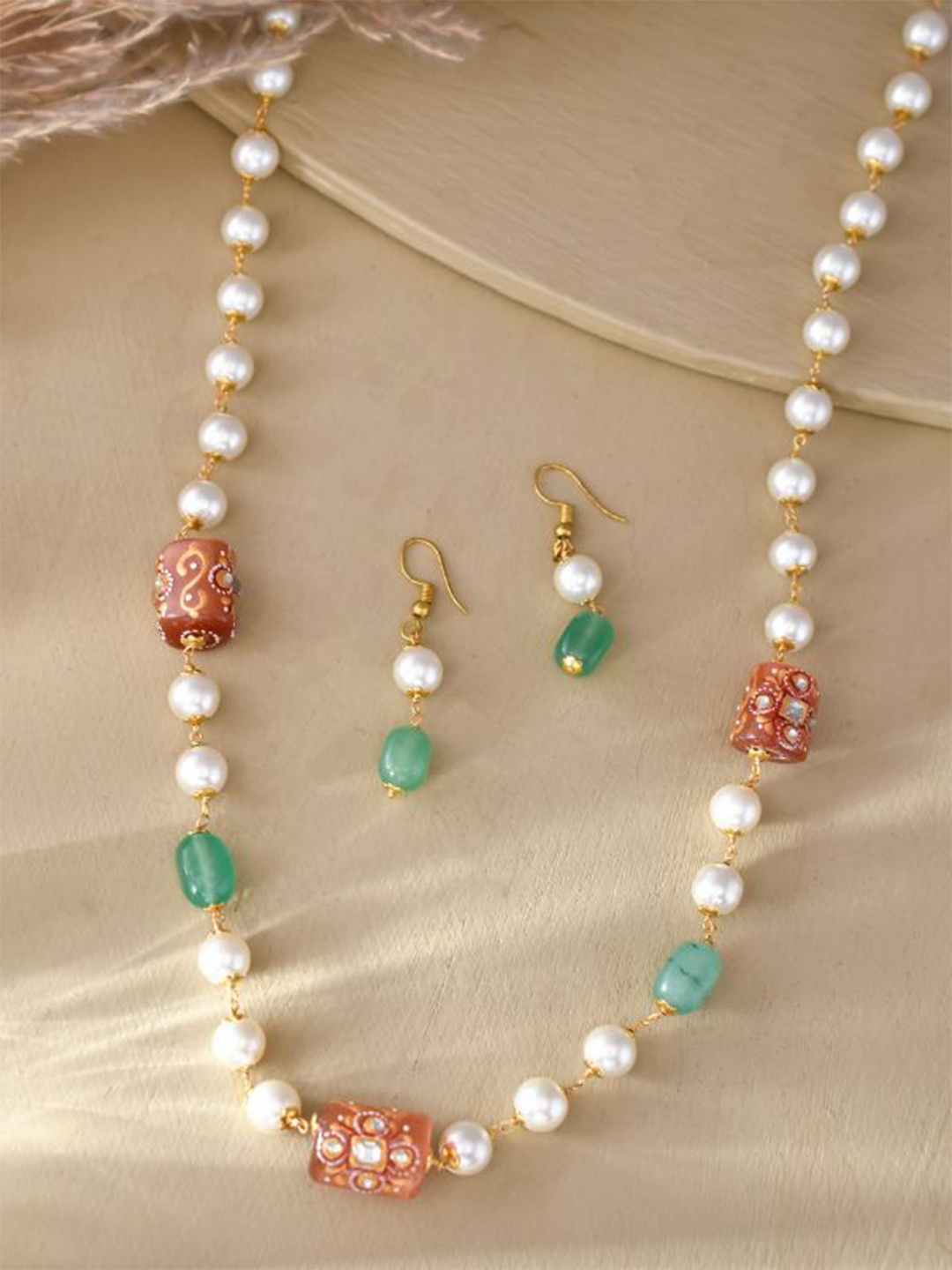 

DASTOOR Brass-Plated Stone-Studded & Beaded Jewellery Set, Gold
